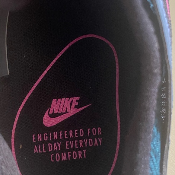 MAKE AN OFFER ✅ Nike air max women’s shoes - Picture 7 of 9